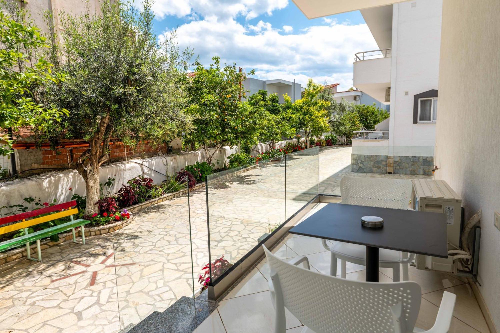 Apartments Margarita Ksamil Exterior foto